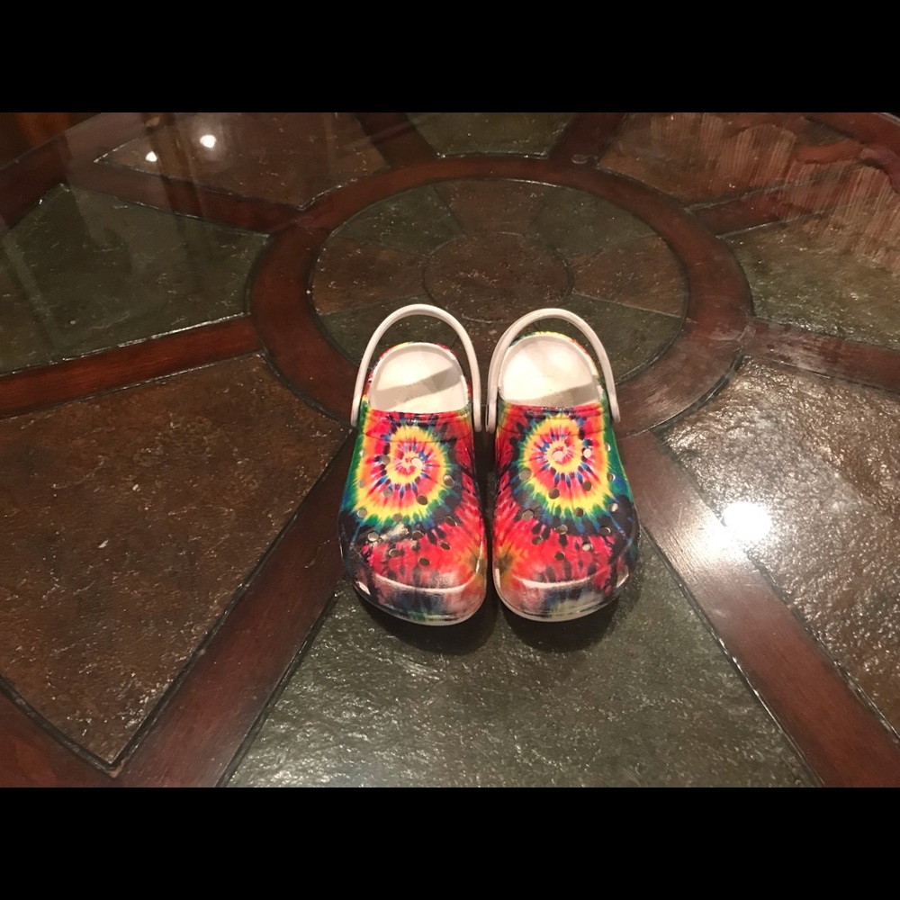 Croc Style Shoes